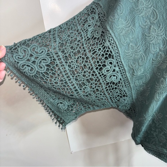 5/$25 Democracy Small Green 3/4 Wide Sleeve Tie Front Blouse Embroidered Lace - Picture 7 of 12
